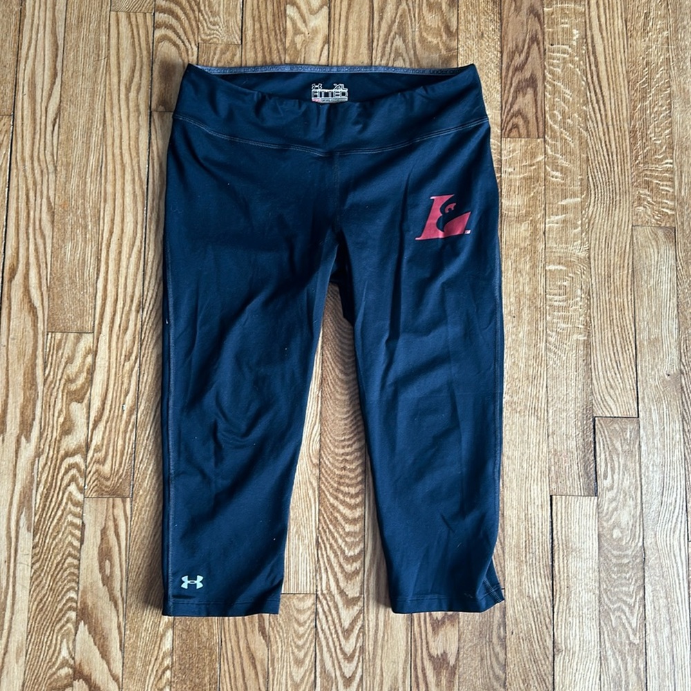 UWL Capri Leggings
